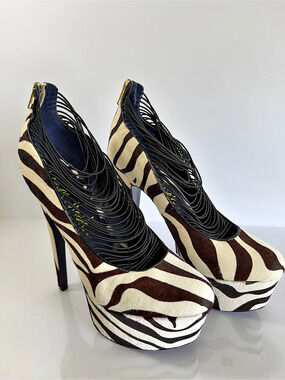 NWT London Trash Ceres Zebra Platform Pumps Real Calf Hair Stiletto Heels